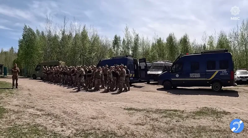 Патрульних поліцейських відправили на військові полігони 