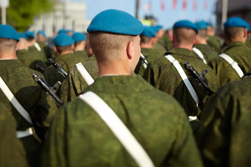 російські військові