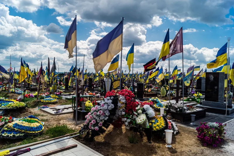 Військове кладовище