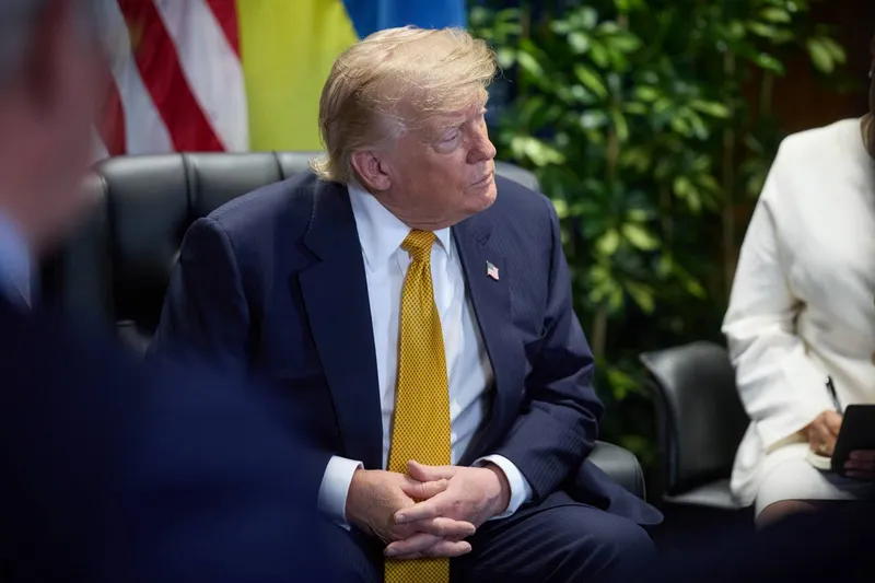 Зеленський прибув до Трампа: будуть переговори про мир
