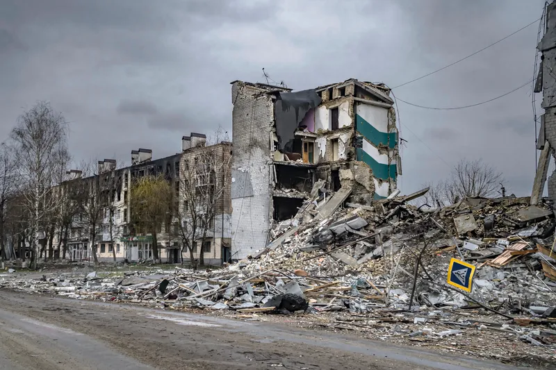 Зруйновані багатоповерхівки