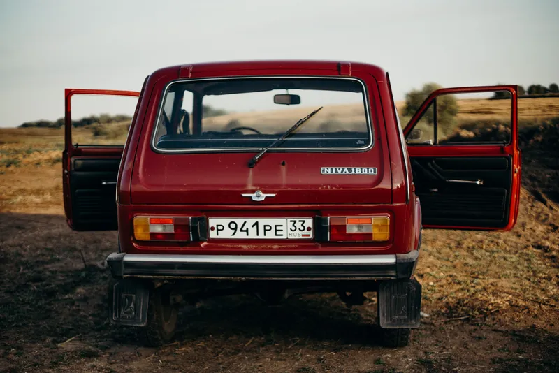 Автомобіль