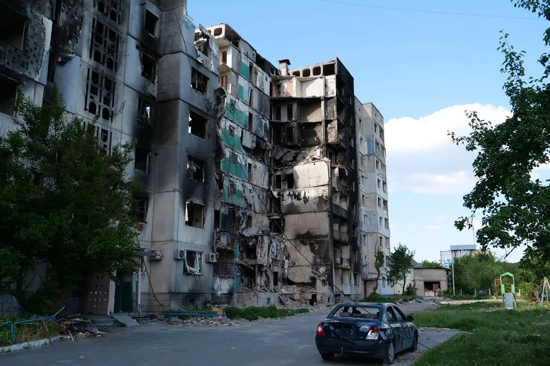 Зруйнований будинок