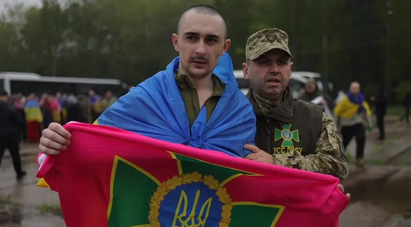 Звільнений з полону Василь Мельник